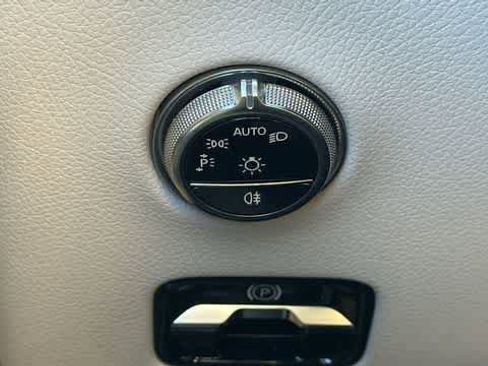 Certified 2026 Mercedes-Benz GLC 300 4MATIC image 8