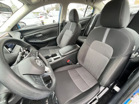 Used 2025 Nissan Sentra SV image 50