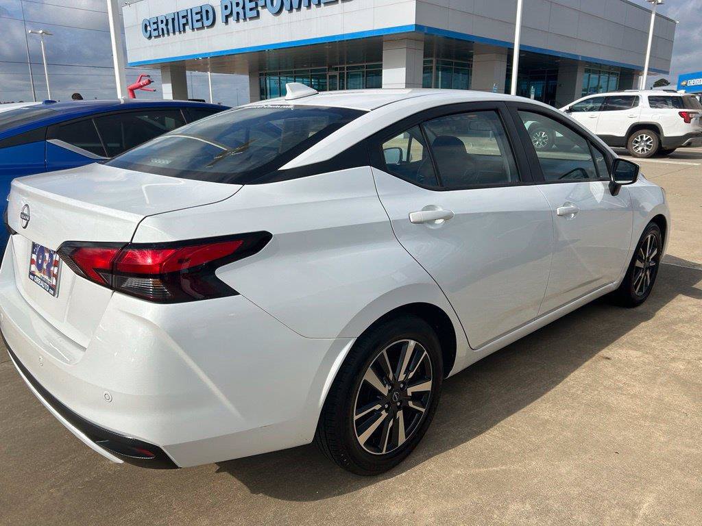 Used 2025 Nissan Versa SV FWD image 5