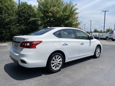 Used 2019 Nissan Sentra SV FWD image 9