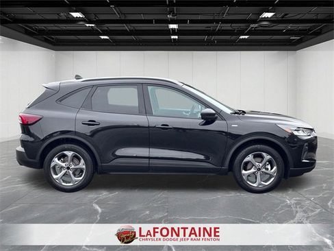 Used 2025 Ford Escape ST-Line image 6