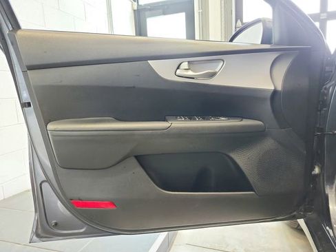 Certified 2023 Kia Forte LXS image 17