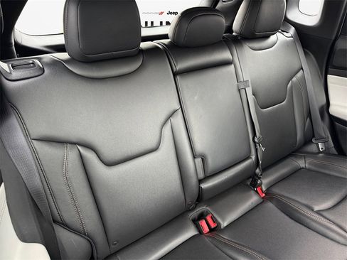 Used 2024 Jeep Compass Limited image 16