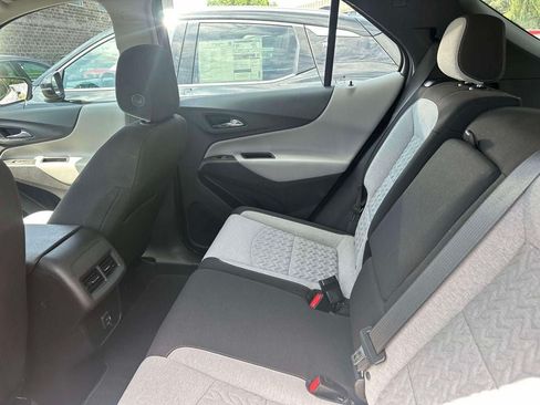 Used 2022 Chevrolet Equinox LS AWD/4WD image 10