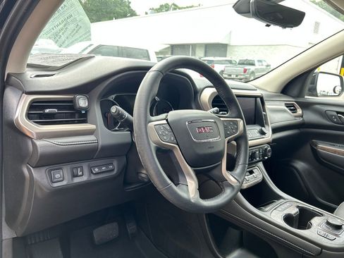 Used 2023 GMC Acadia Denali w/ Black Diamond Edition FWD image 10