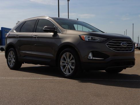 Used 2019 Ford Edge Titanium w/ Cargo Accessory Package image 38