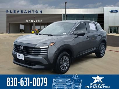 Used 2025 Nissan Kicks S