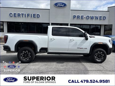 Used 2024 GMC Sierra 2500 AT4X AWD/4WD image 2