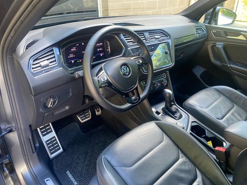Used 2020 Volkswagen Tiguan SEL Premium R-Line image 25