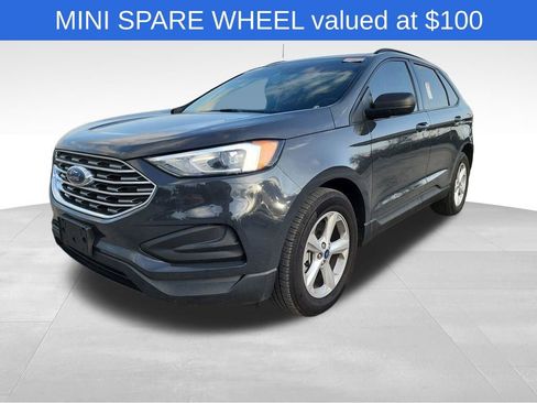 Used 2021 Ford Edge SE image 3