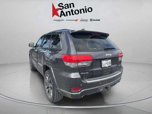 Used 2017 Jeep Grand Cherokee Overland AWD/4WD image 12