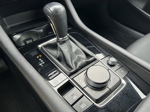 Used 2024 MAZDA MAZDA3 s image 17