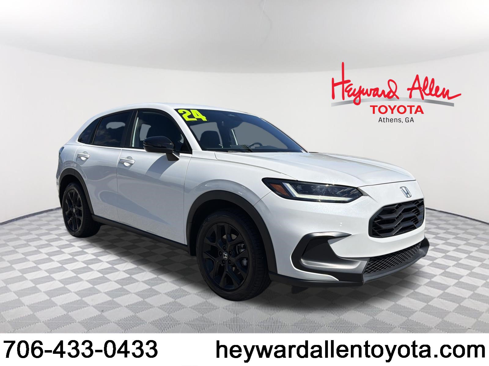Used 2024 Honda HR-V Sport image 1