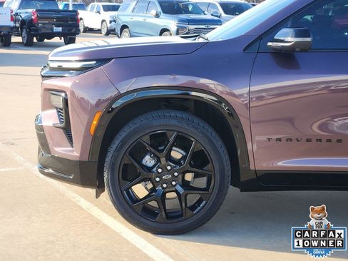 Used 2024 Chevrolet Traverse RS image 10