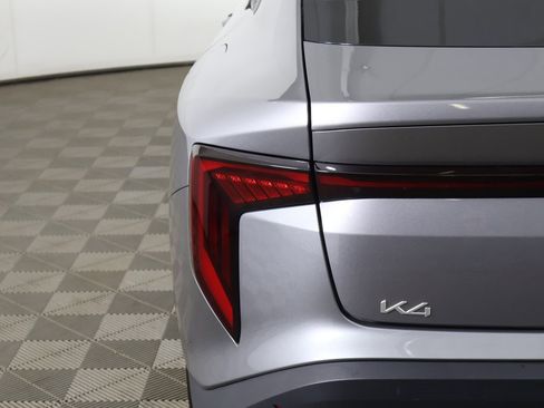 Used 2025 Kia K4 LXS image 13