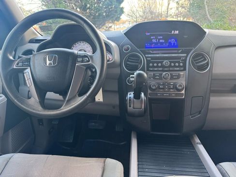 Used 2015 Honda Pilot EX image 4