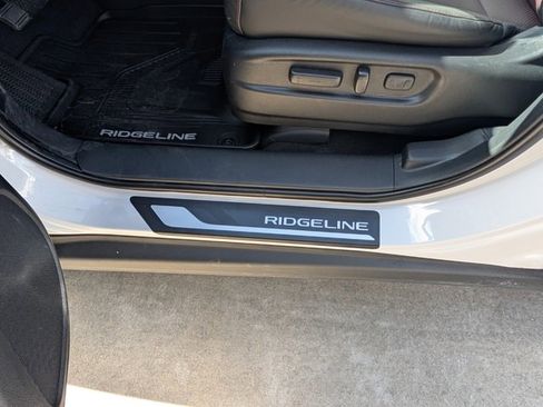 Certified 2025 Honda Ridgeline Black Edition image 18