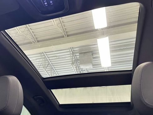 Used 2023 Alfa Romeo Stelvio Estrema image 39