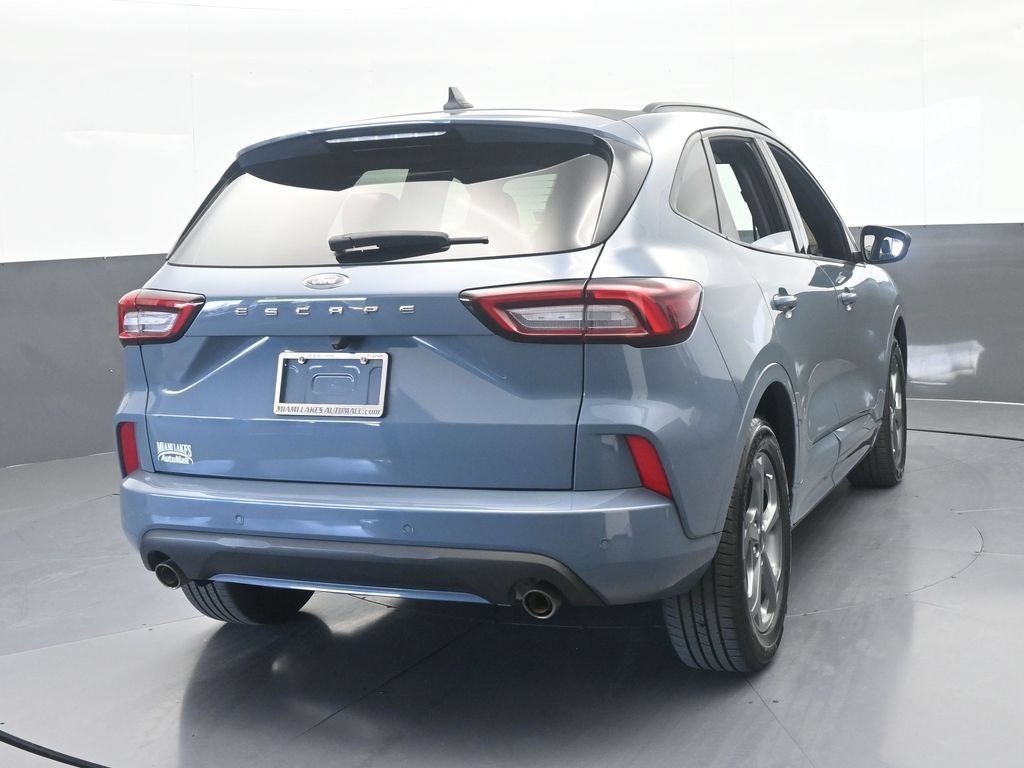 Used 2024 Ford Escape ST-Line w/ Tech Pack #1 FWD image 5