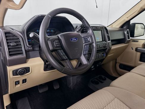 Used 2017 Ford F150 XLT w/ Equipment Group 302A Luxury AWD/4WD image 9