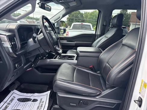 Used 2025 Ford F350 Lariat AWD/4WD image 24