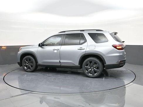 New 2026 Honda Pilot Sport image 5
