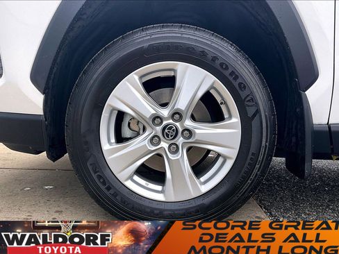 Used 2019 Toyota RAV4 XLE w/ Carpet Mat Package image 11