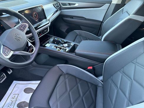 New 2026 Volkswagen Atlas Peak Edition image 21