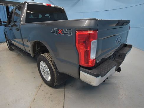 Used 2019 Ford F250 XL w/ STX Appearance Package image 32