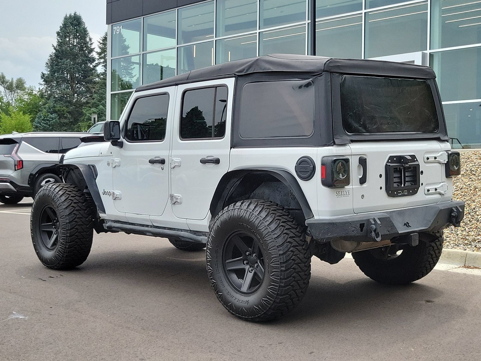 Used 2019 Jeep Wrangler Unlimited Sport AWD/4WD image 5