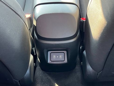 Used 2025 Hyundai Elantra SEL FWD image 18