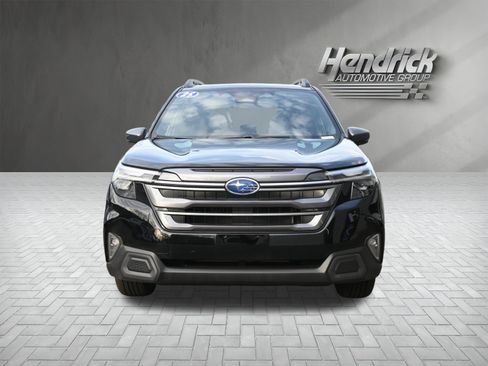 Used 2025 Subaru Forester Limited image 3
