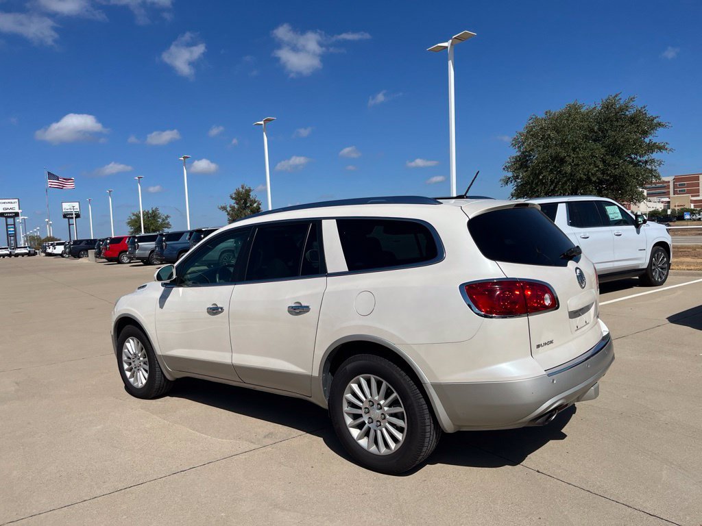 Used 2011 Buick Enclave CXL w/ Trailering Provision Package FWD image 5