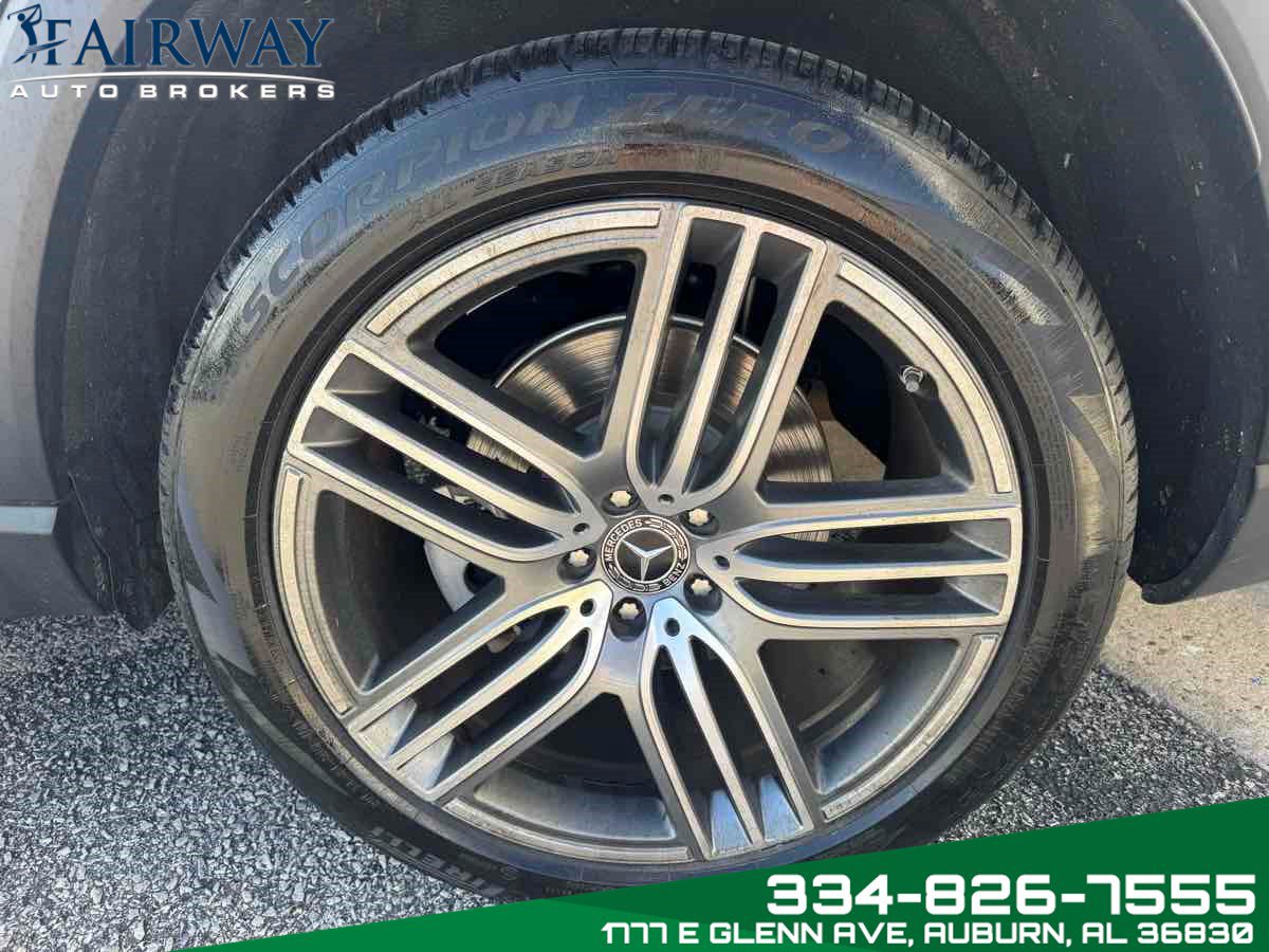Used 2025 Mercedes-Benz GLS 450 4MATIC image 36