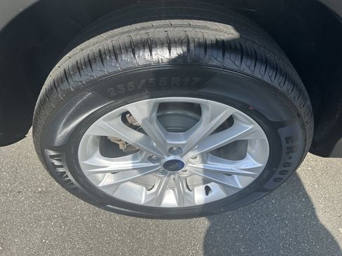 Used 2017 Ford Escape SE FWD image 27
