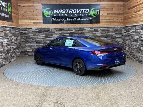 Certified 2023 Hyundai Elantra SEL image 7