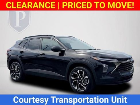 New 2026 Chevrolet Trax RS w/ Driver Confidence Package FWD image 2