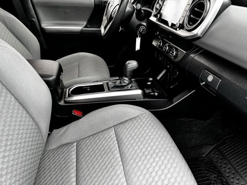 Used 2021 Toyota Tacoma SR5 image 9