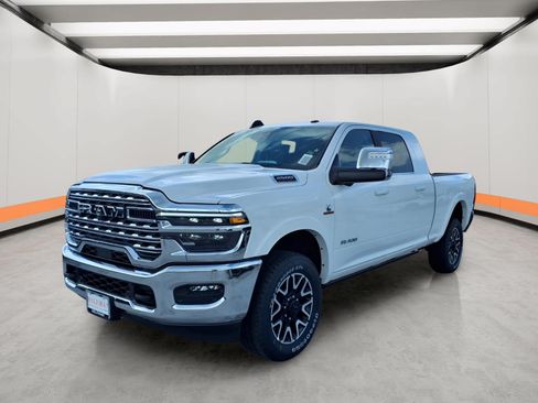 New 2026 RAM 2500 Limited AWD/4WD image 3