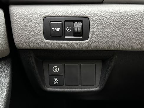 Used 2019 Honda Accord LX image 19