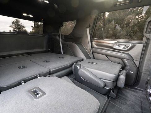 Used 2023 Chevrolet Tahoe Z71 w/ Luxury Package image 31