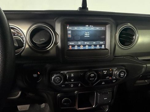 Used 2023 Jeep Wrangler Sport AWD/4WD image 19