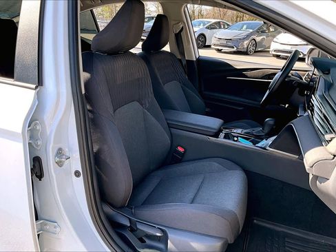 Certified 2025 Toyota Camry LE image 9