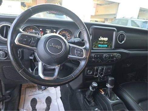 Used 2021 Jeep Gladiator Overland w/ Popular Equipment Package AWD/4WD image 6
