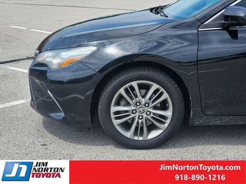 Used 2016 Toyota Camry SE FWD image 9