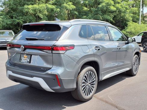 New 2025 Volkswagen Tiguan S w/ 18" Wheel Package image 9