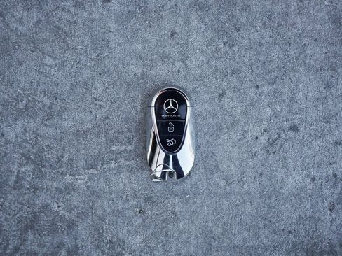 Used 2025 Mercedes-Benz Maybach S 680 4MATIC image 92