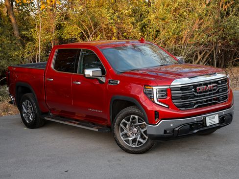 New 2026 GMC Sierra 1500 SLT w/ SLT Premium Plus Package image 2
