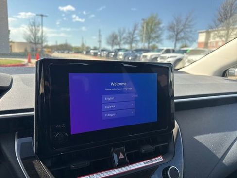 Used 2025 Toyota Corolla LE image 9