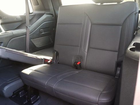 Used 2025 Chevrolet Tahoe Z71 image 17